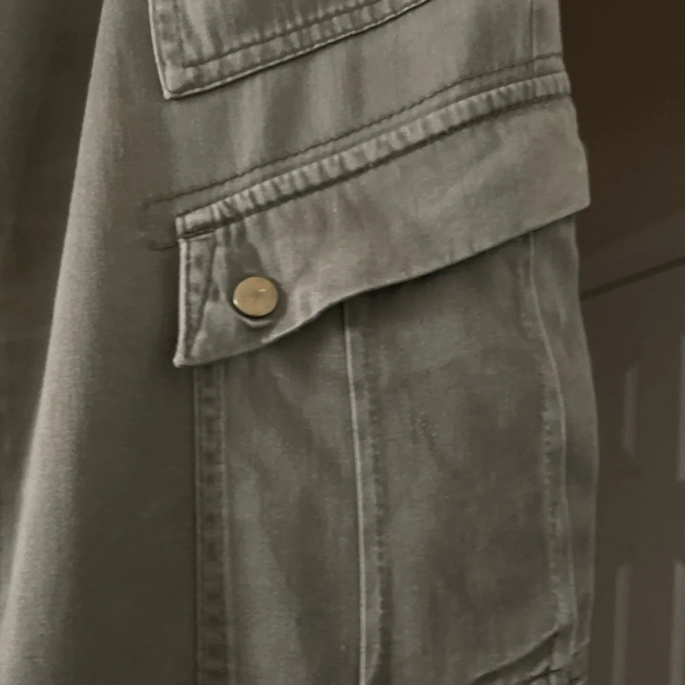 Jolt Green Cargo Pants - Picture 9 of 10